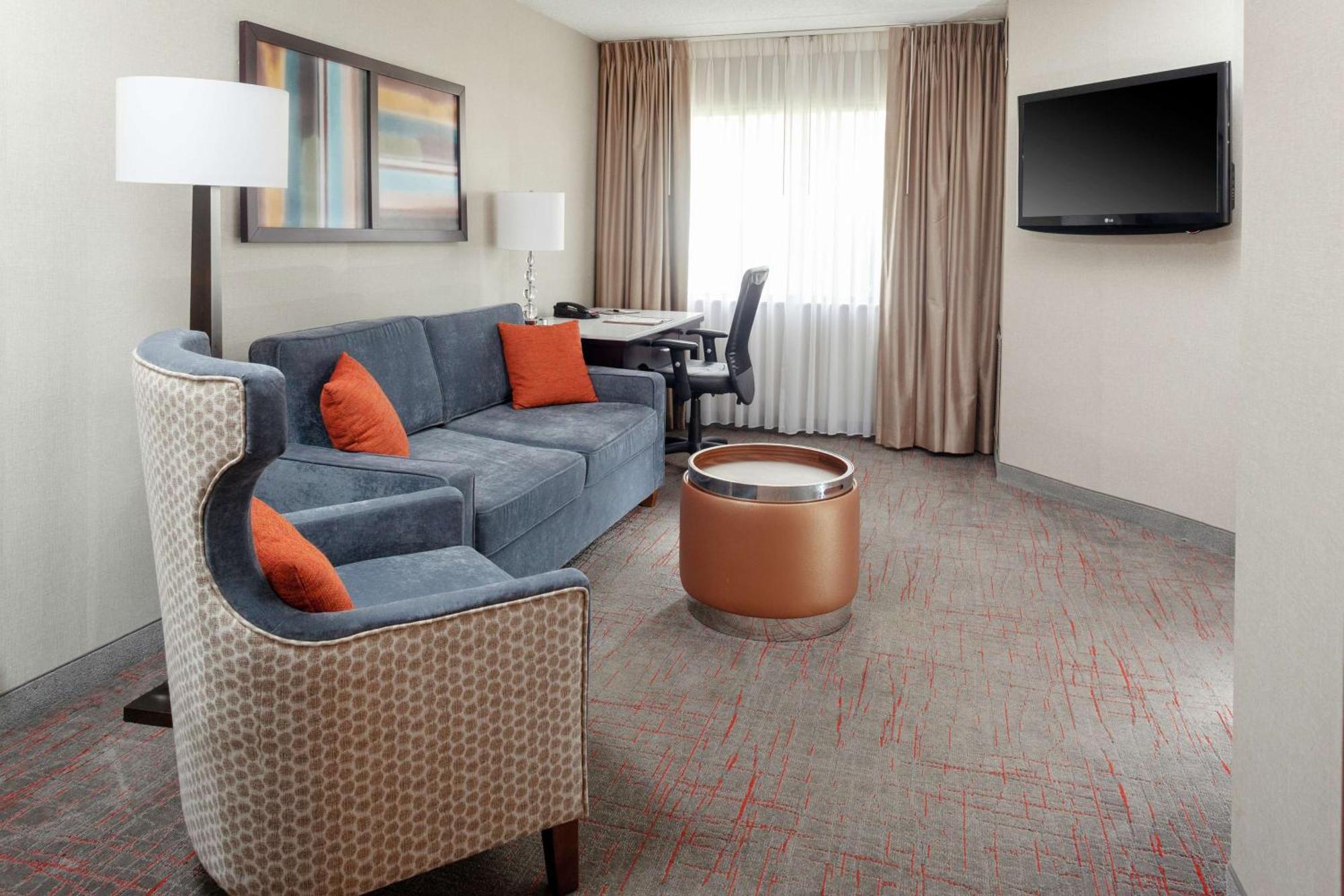 Doubletree Suites By Hilton Dayton/Miamisburg Extérieur photo