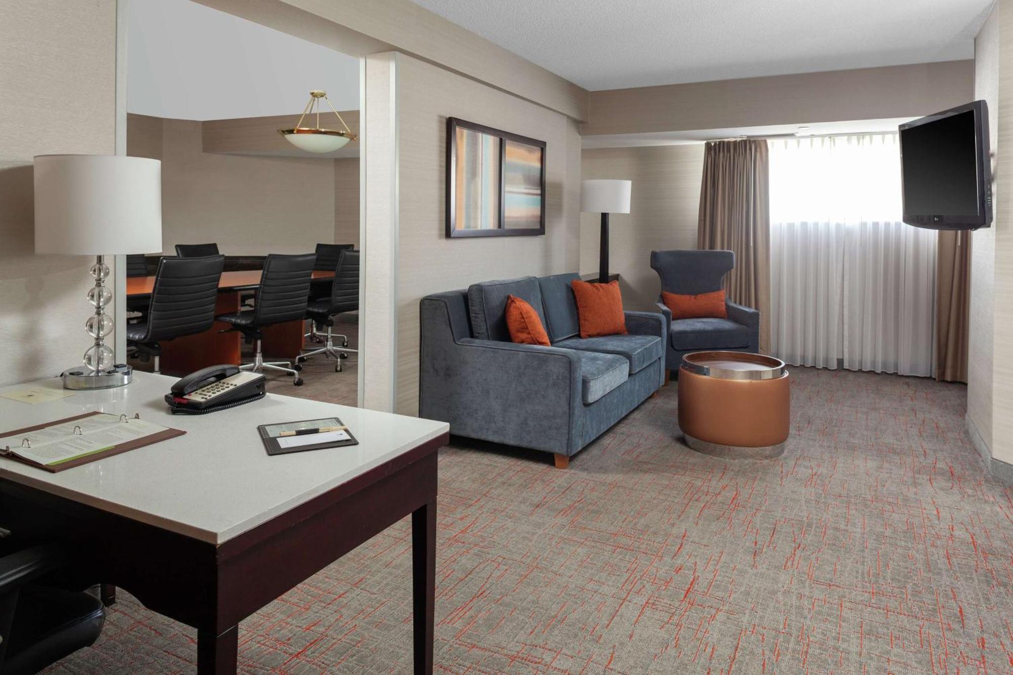 Doubletree Suites By Hilton Dayton/Miamisburg Extérieur photo